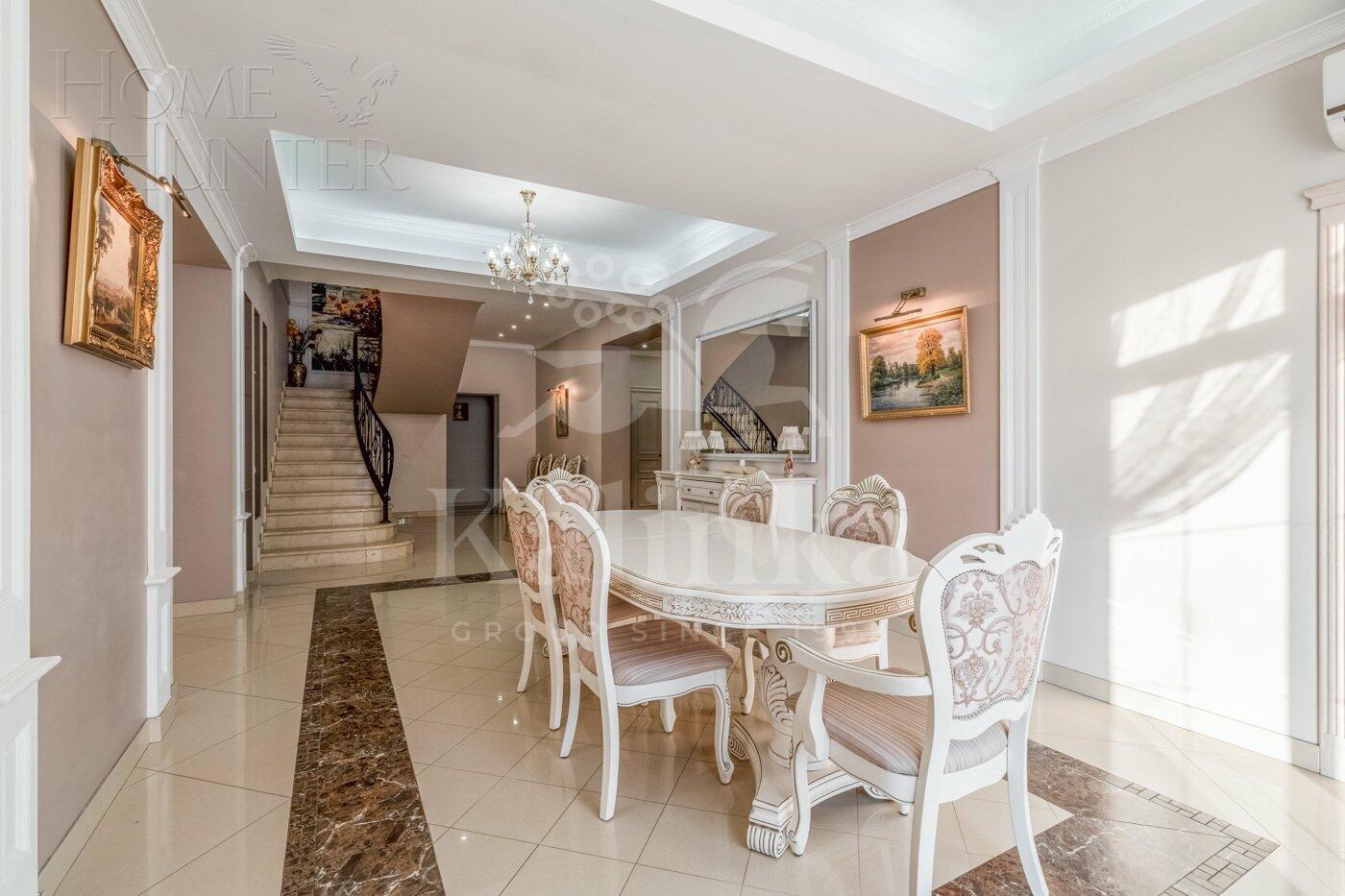 2-этажный коттедж 350 м² с отделкой