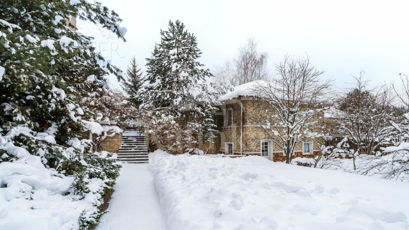 2-этажный коттедж 500 м² с отделкой