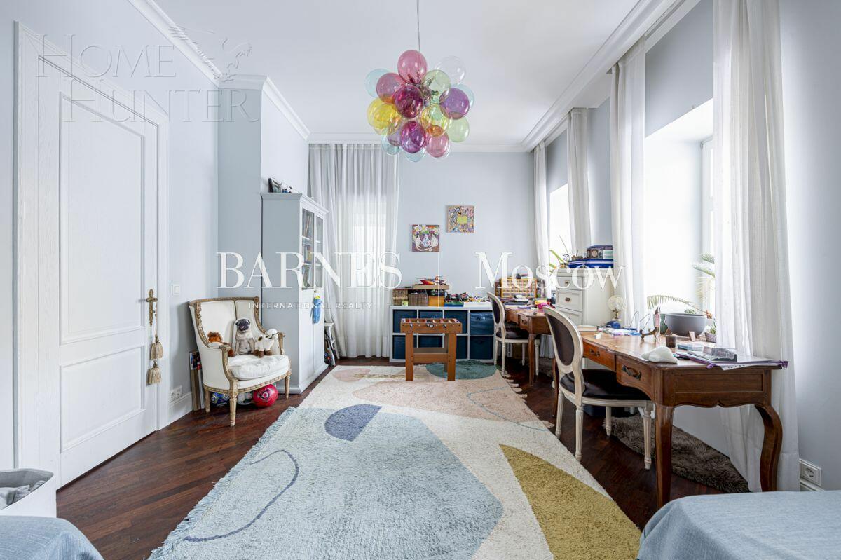 5-КОМН. КВАРТИРА С ОТДЕЛКОЙ 141.2 М² НА 2 ЭТАЖЕ