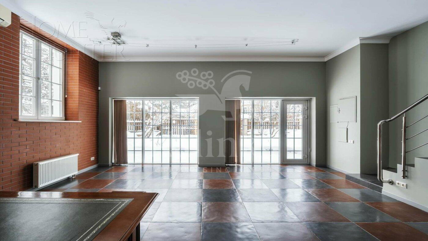 2-этажный коттедж 500 м² с отделкой