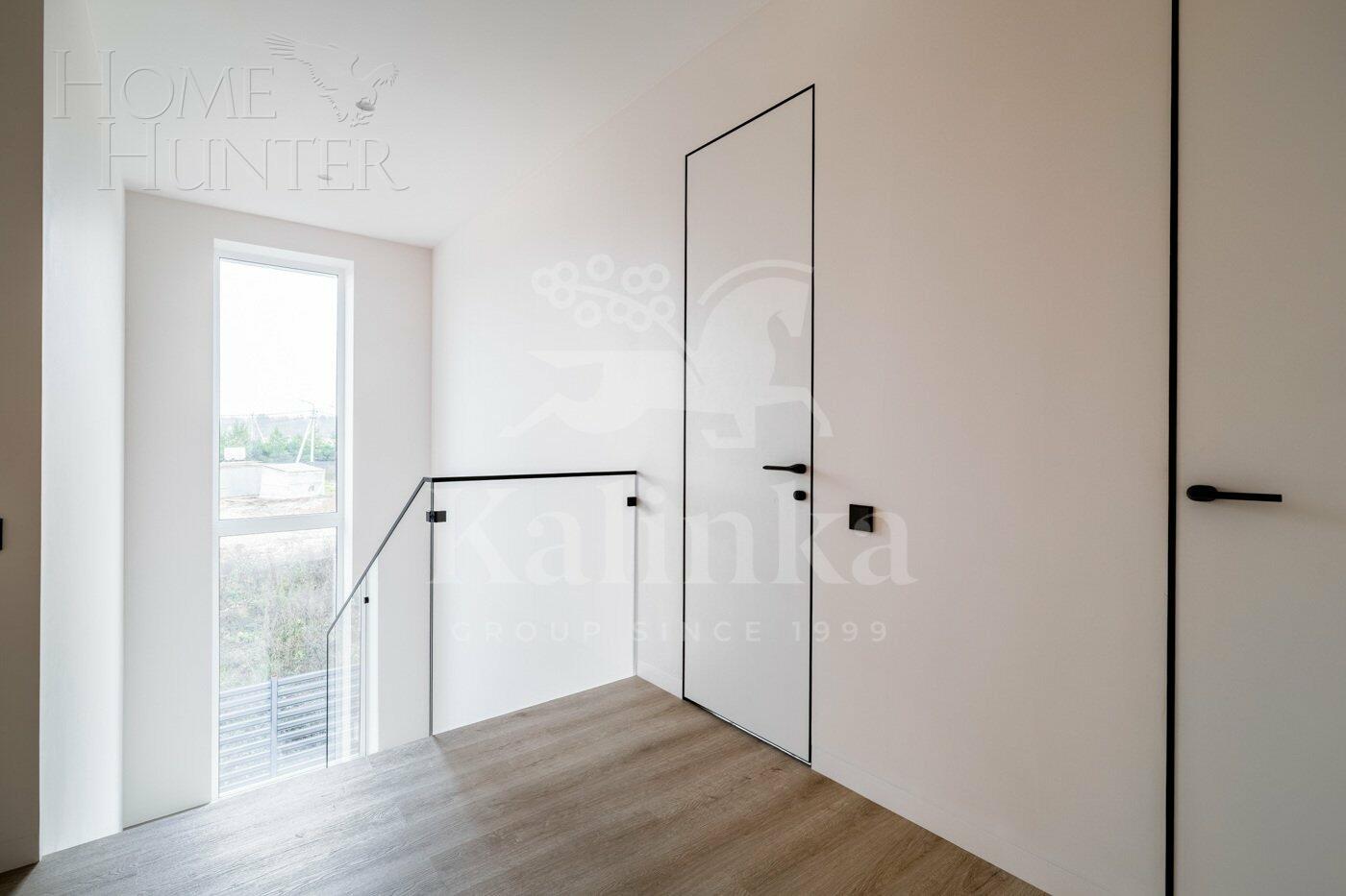 2-этажный коттедж 200 м² с отделкой