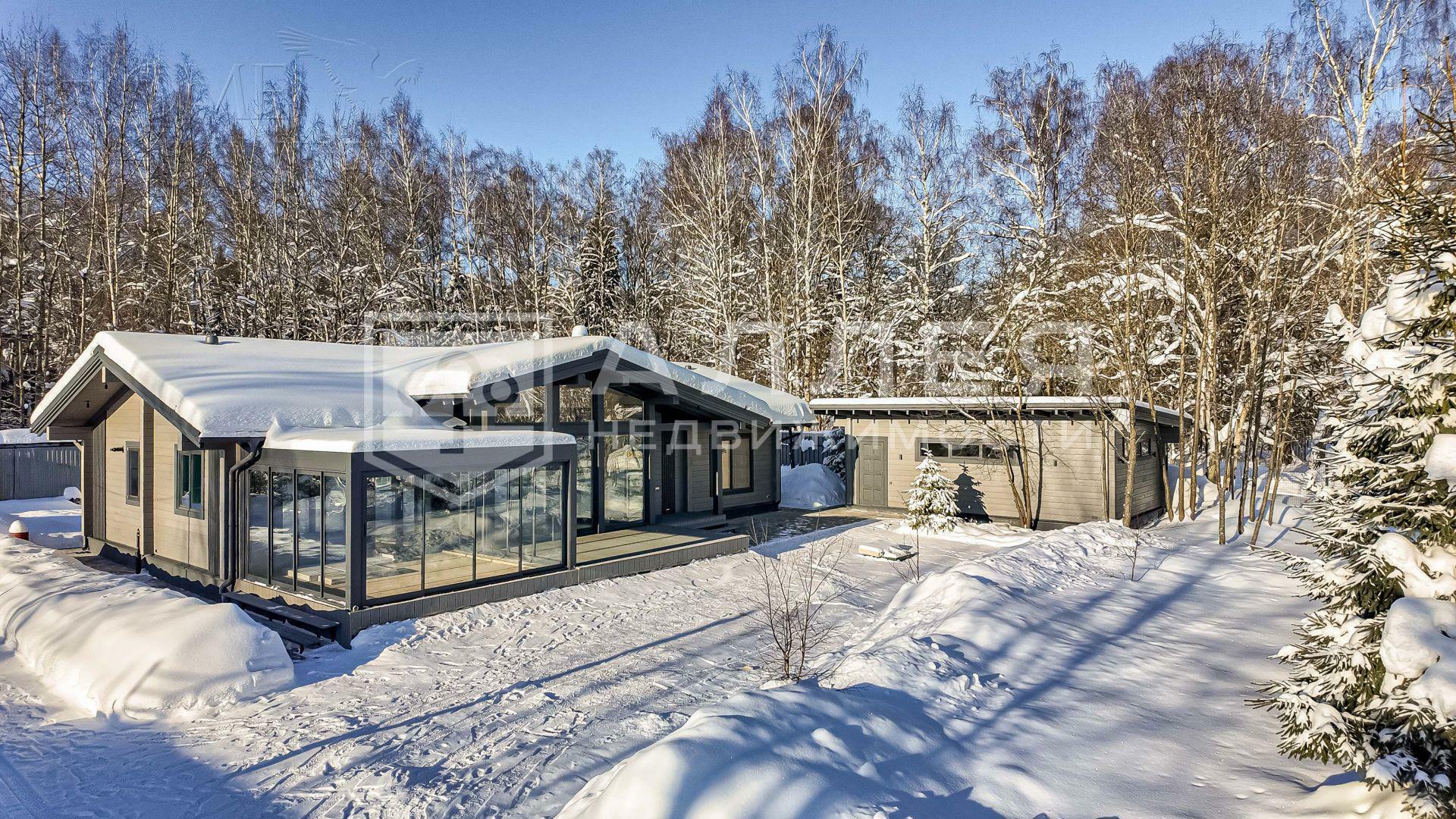 1-этажный коттедж 240 м² с отделкой