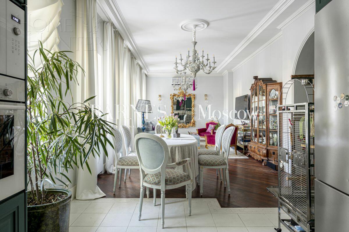 5-КОМН. КВАРТИРА С ОТДЕЛКОЙ 141.2 М² НА 2 ЭТАЖЕ