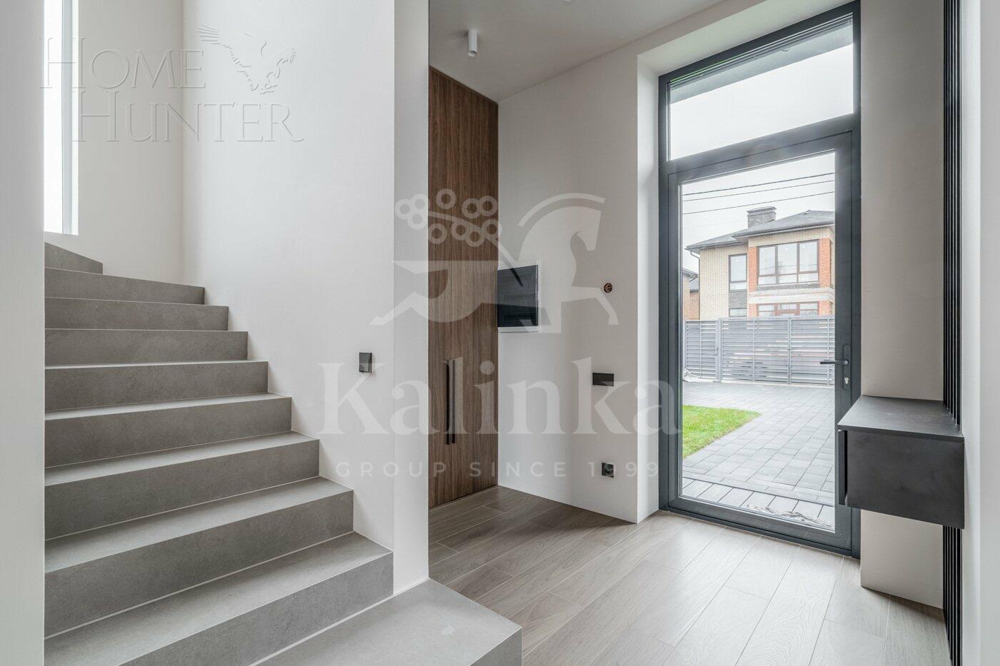 2-этажный коттедж 200 м² с отделкой