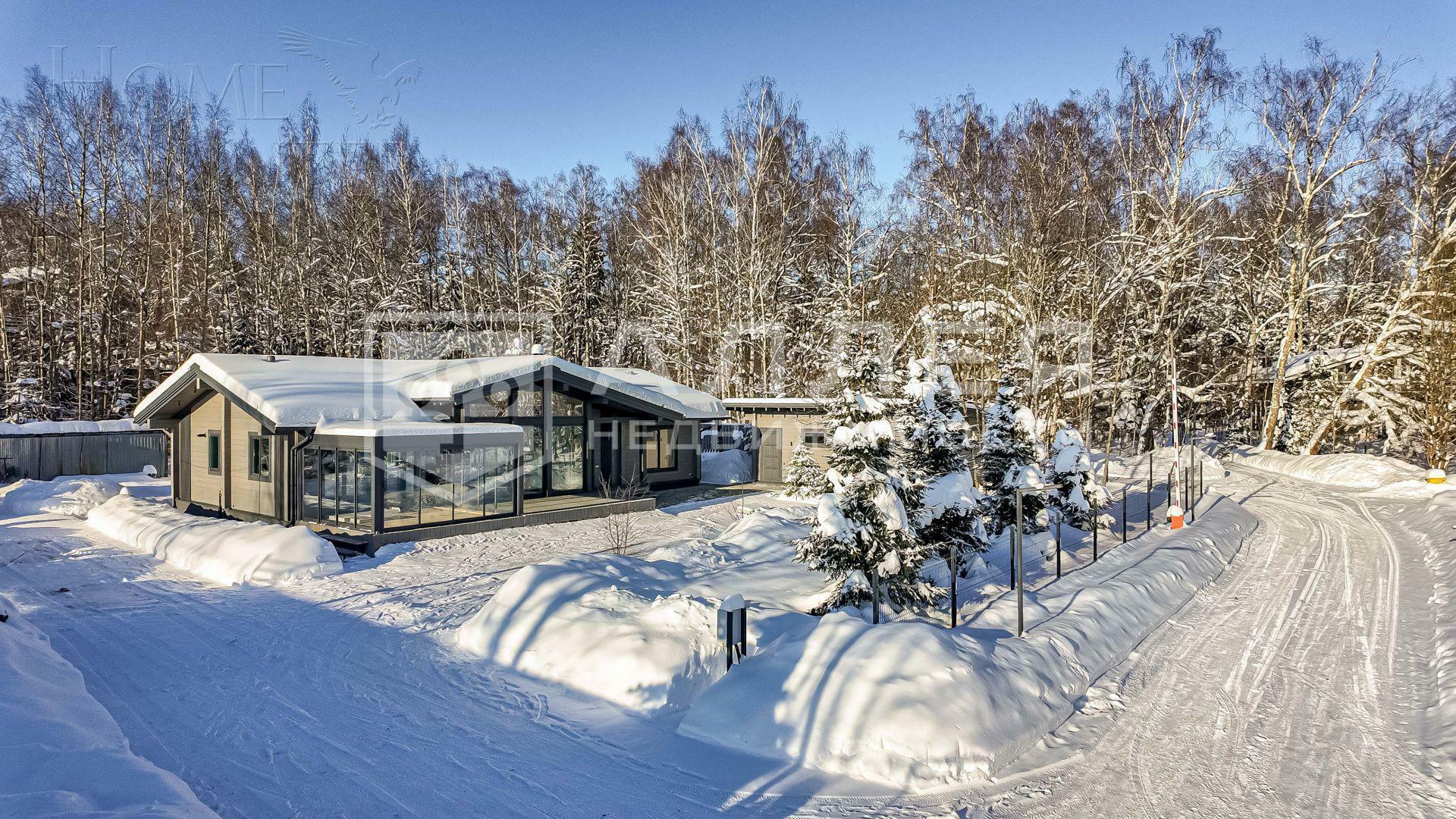 1-этажный коттедж 240 м² с отделкой