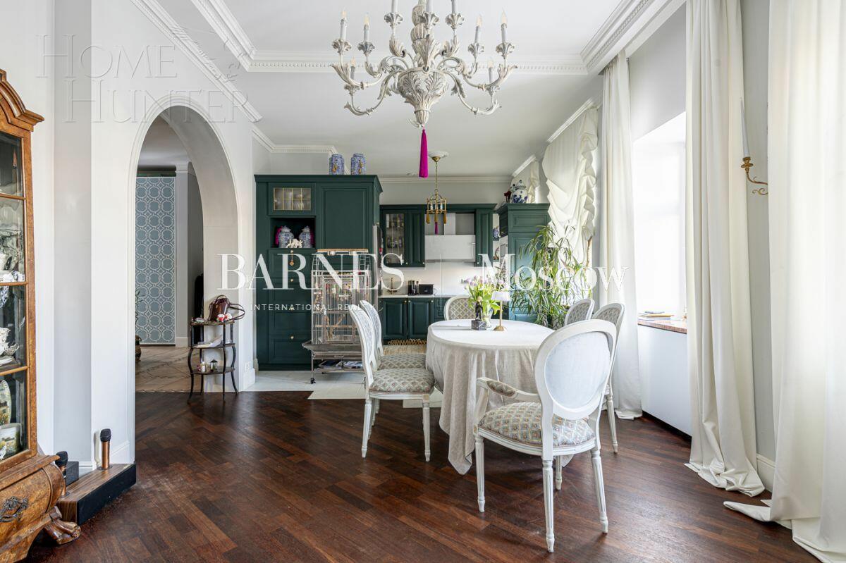 5-КОМН. КВАРТИРА С ОТДЕЛКОЙ 141.2 М² НА 2 ЭТАЖЕ