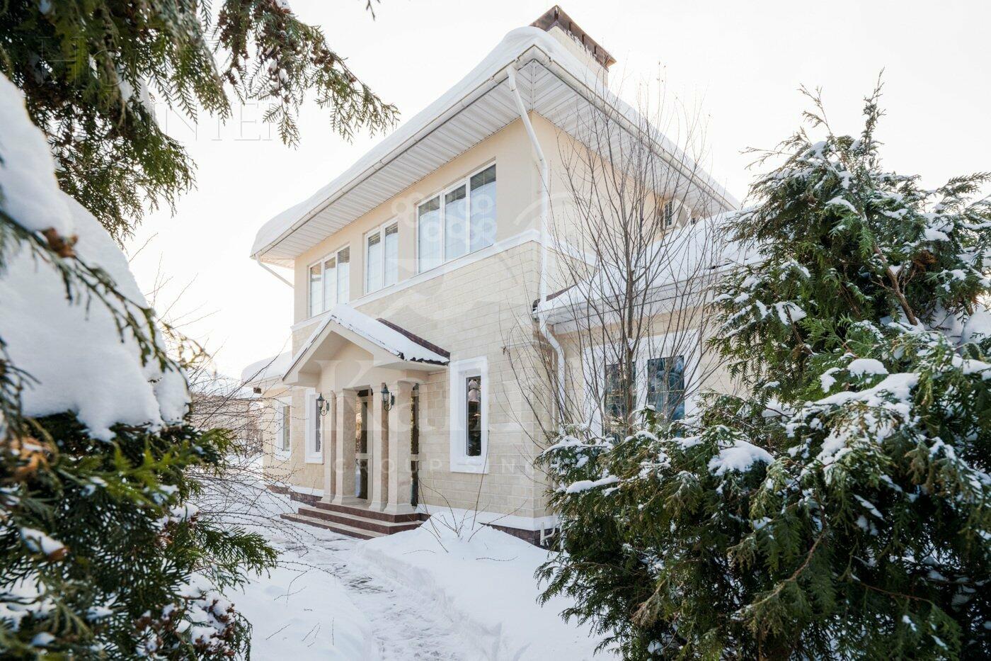 2-этажный коттедж 350 м² с отделкой