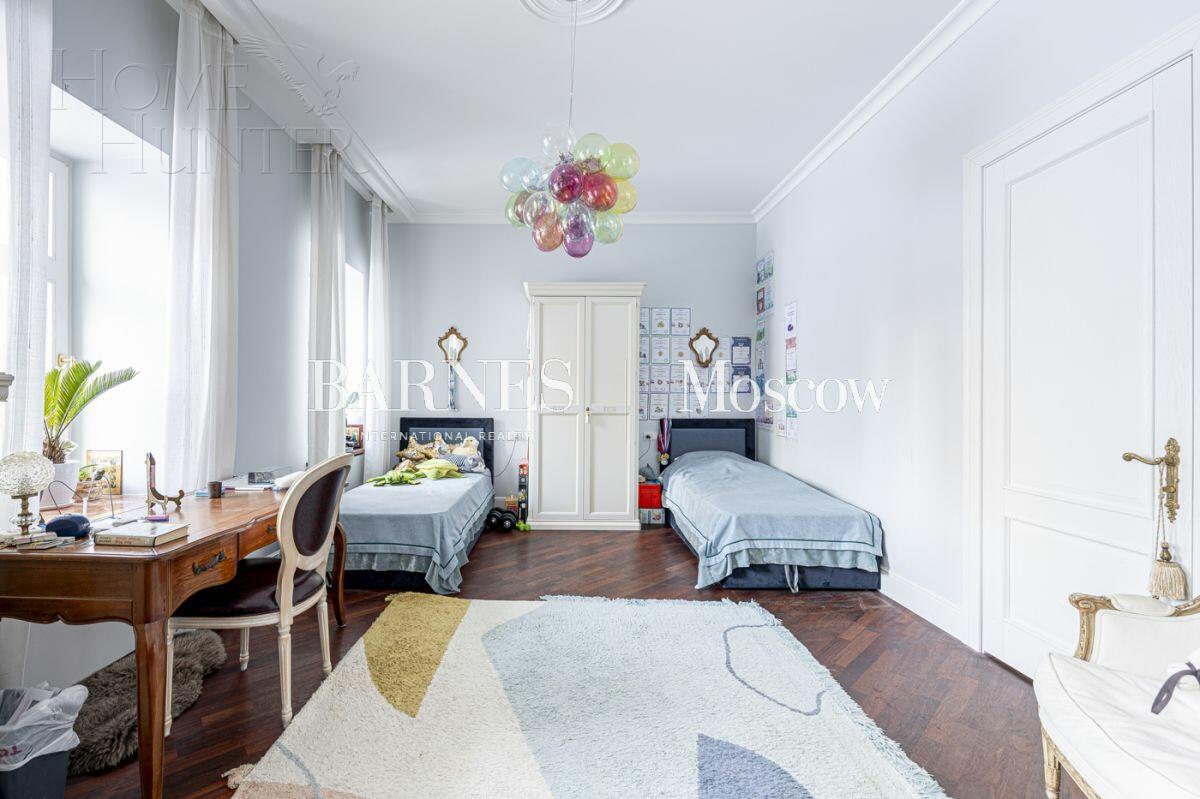 5-КОМН. КВАРТИРА С ОТДЕЛКОЙ 141.2 М² НА 2 ЭТАЖЕ