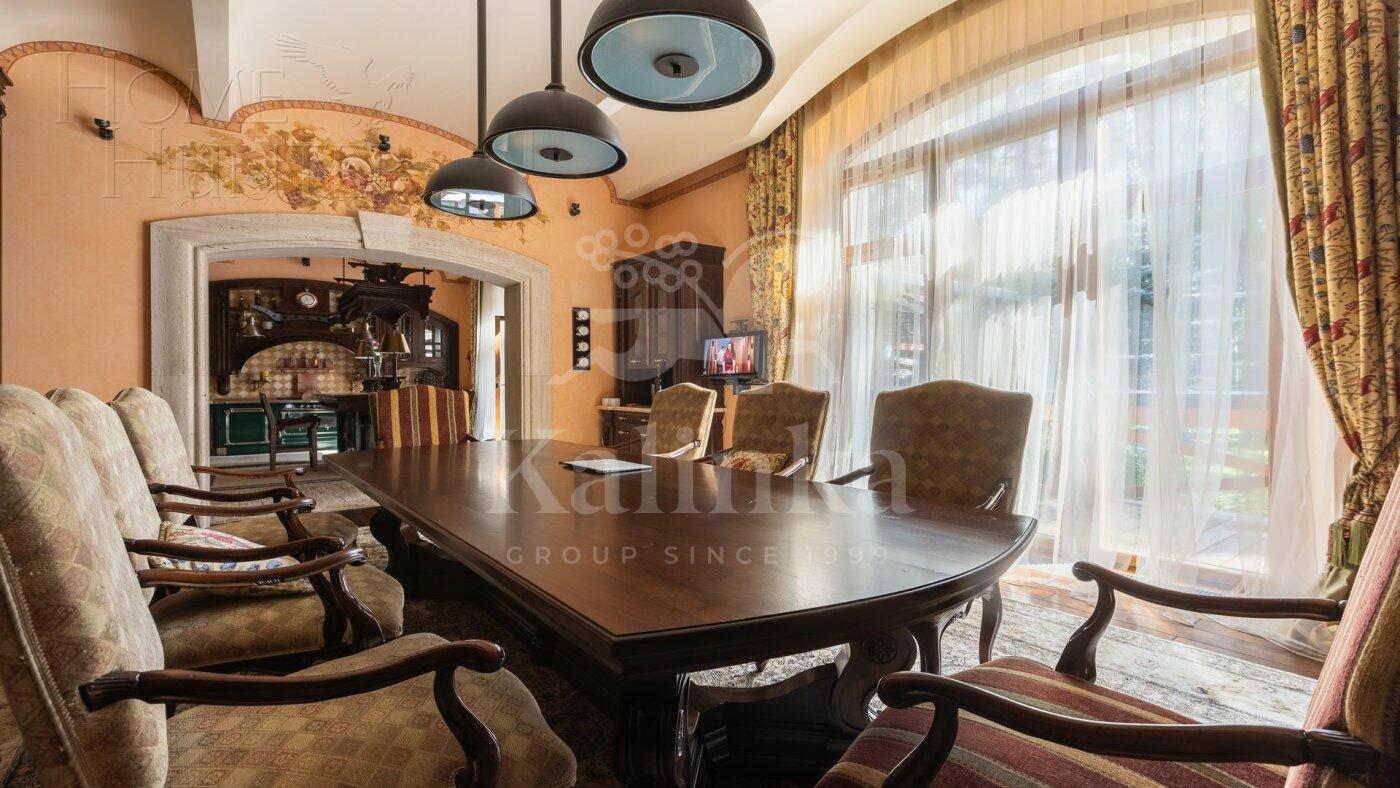 2-этажный коттедж 1 091 м² с отделкой