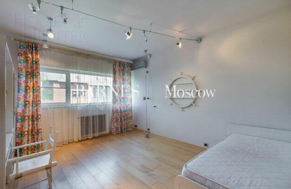 3-этажный таунхаус 354 м² с отделкой