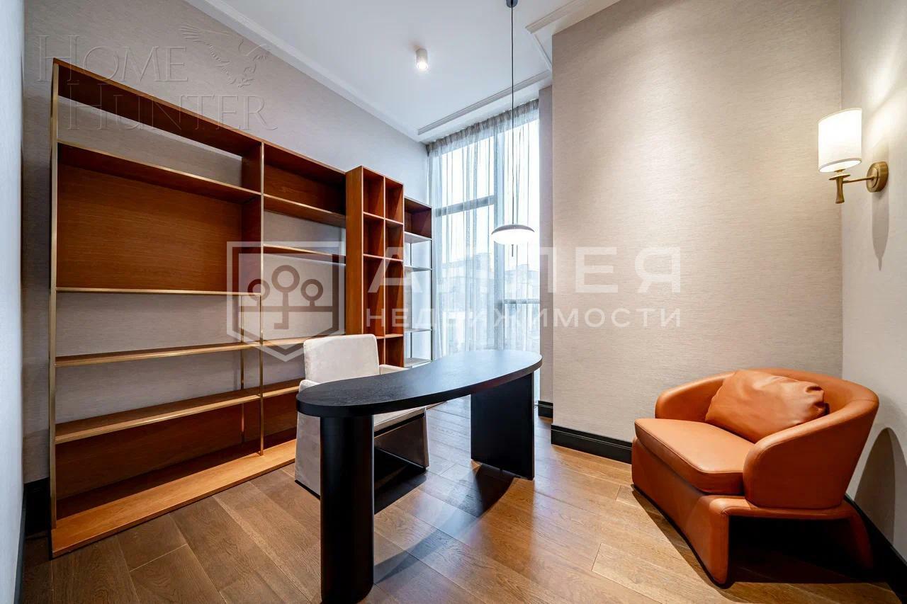 3-этажный таунхаус 310 м² с отделкой