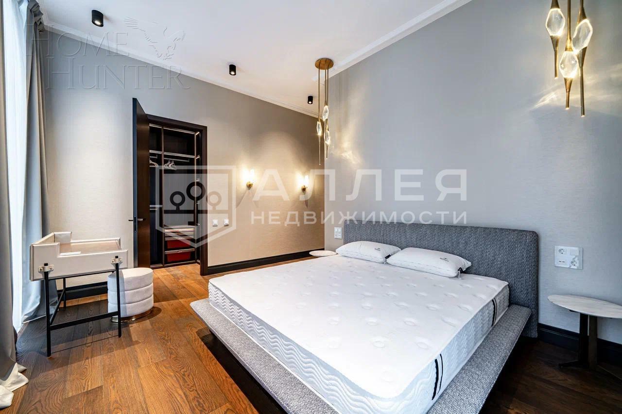 3-этажный таунхаус 310 м² с отделкой