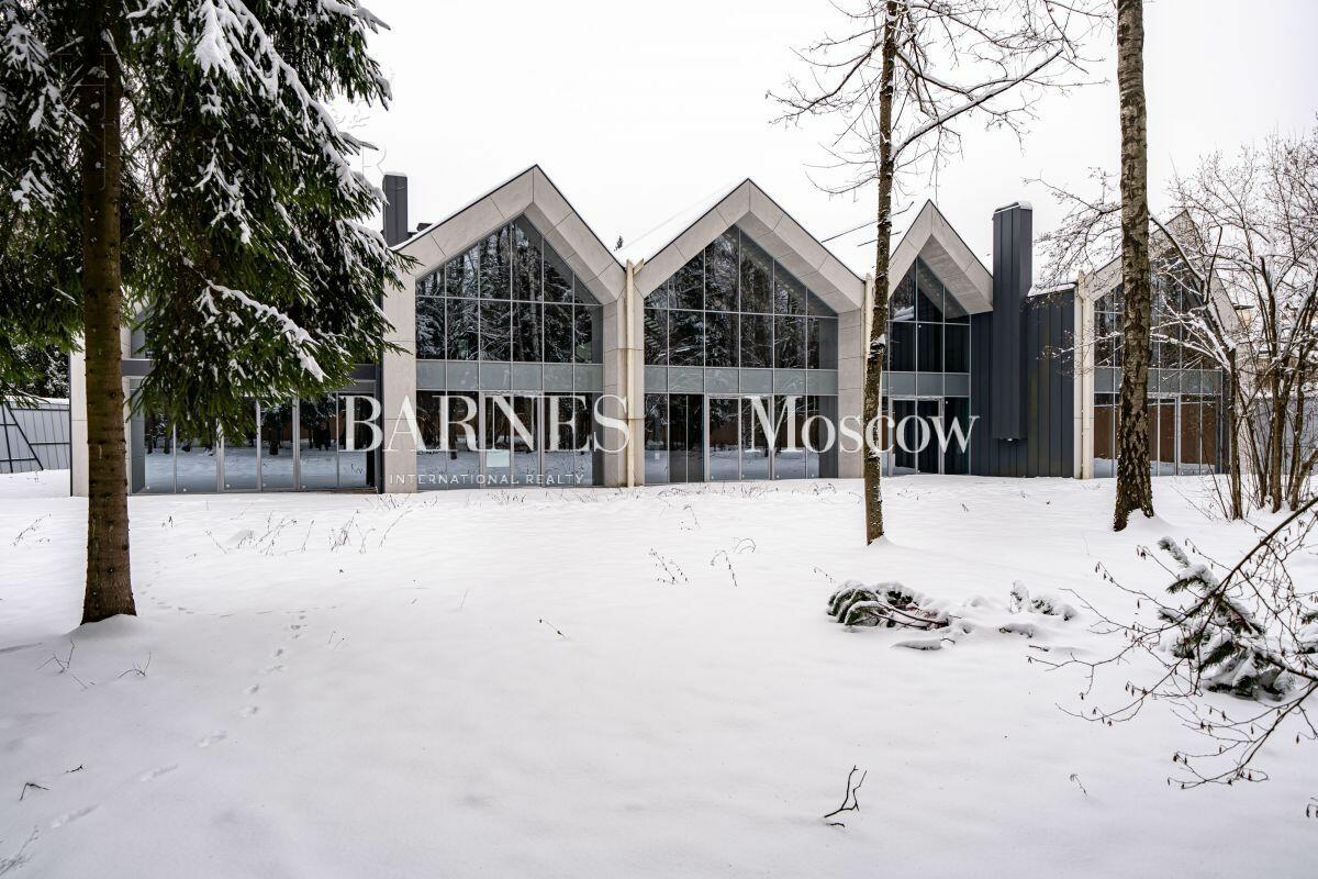 2-этажный коттедж 3 067 м² без отделки