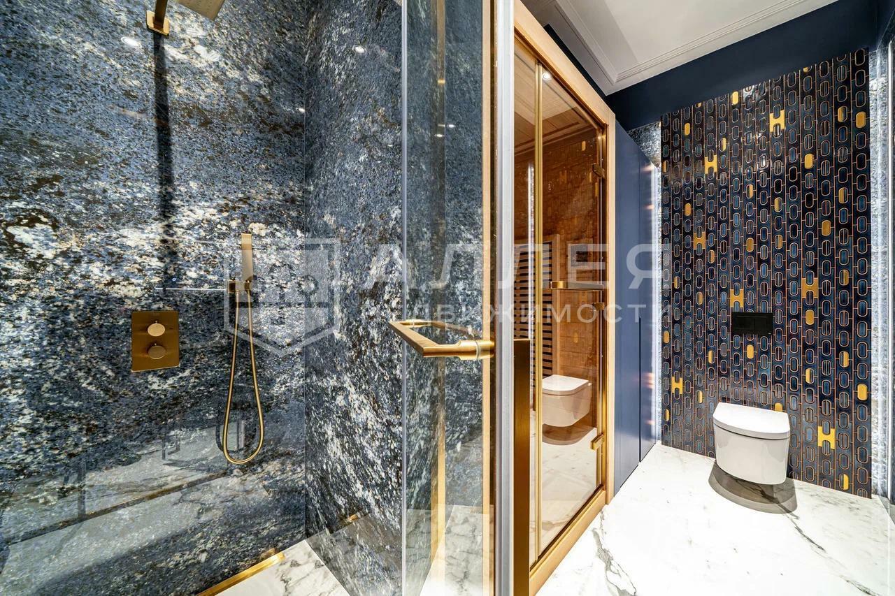 3-этажный таунхаус 310 м² с отделкой