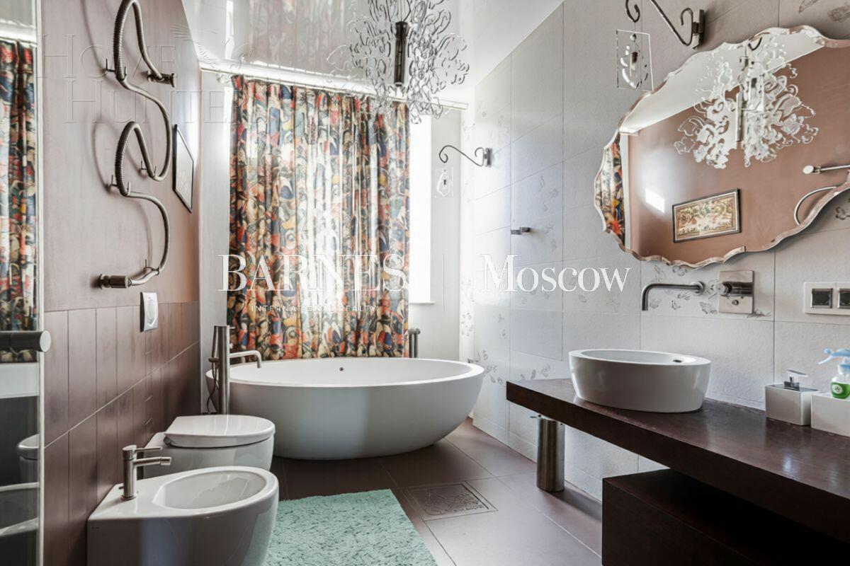 3-этажный таунхаус 354 м² с отделкой