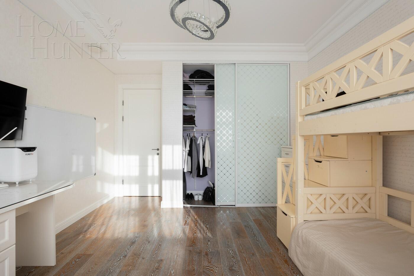 3-КОМН. КВАРТИРА С ОТДЕЛКОЙ 130 М² НА 8 ЭТАЖЕ