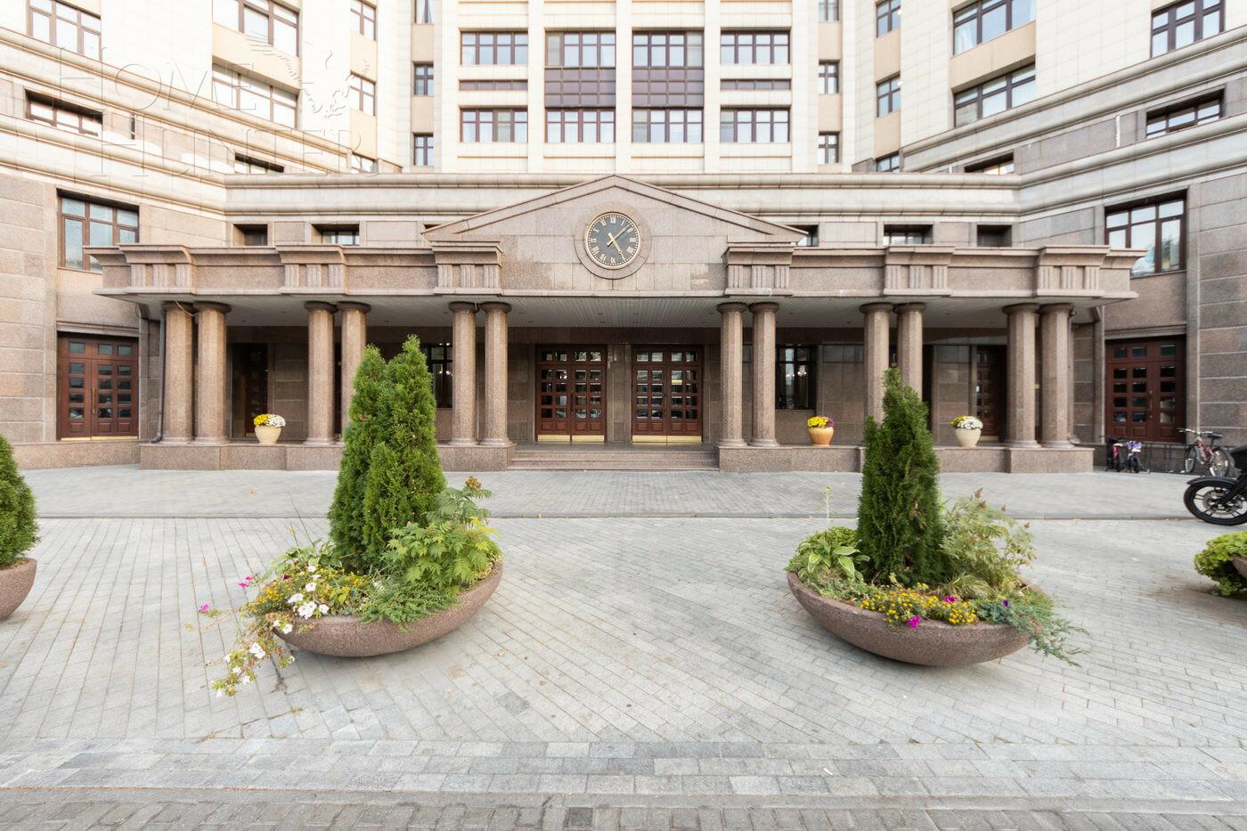 4-КОМН. КВАРТИРА С ОТДЕЛКОЙ 179.4 М² НА 8 ЭТАЖЕ