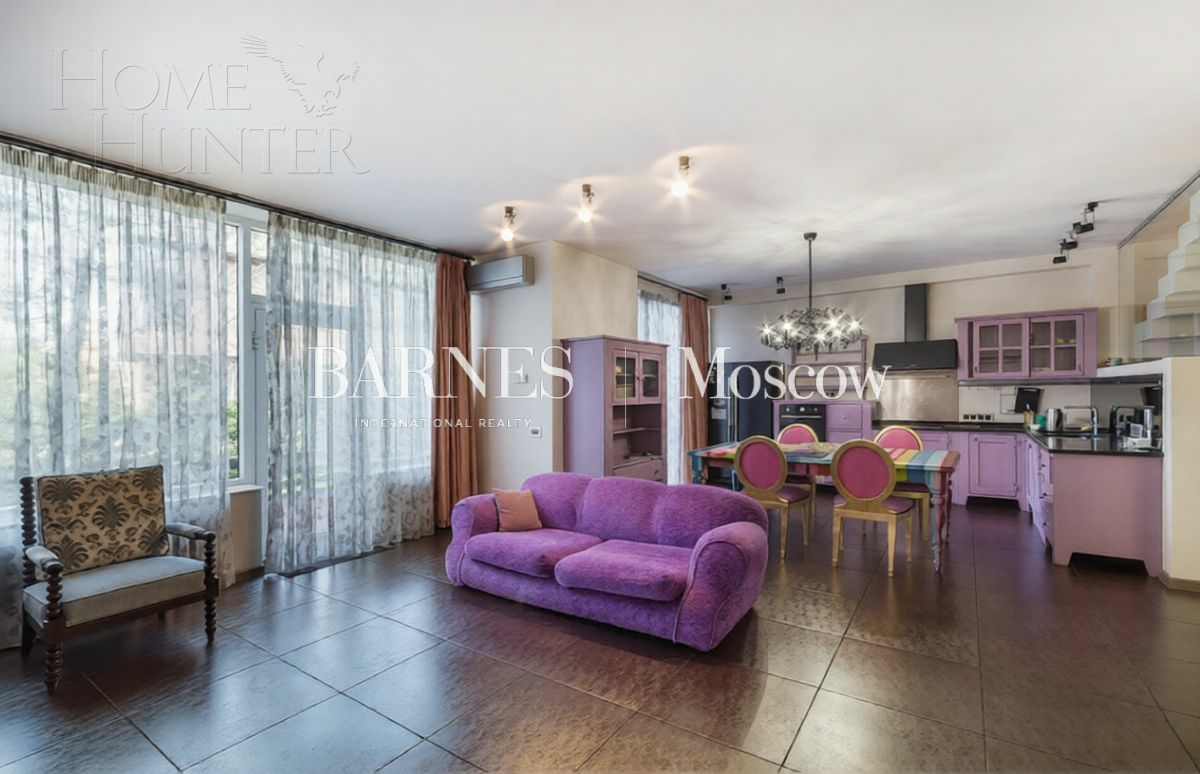 3-этажный таунхаус 354 м² с отделкой