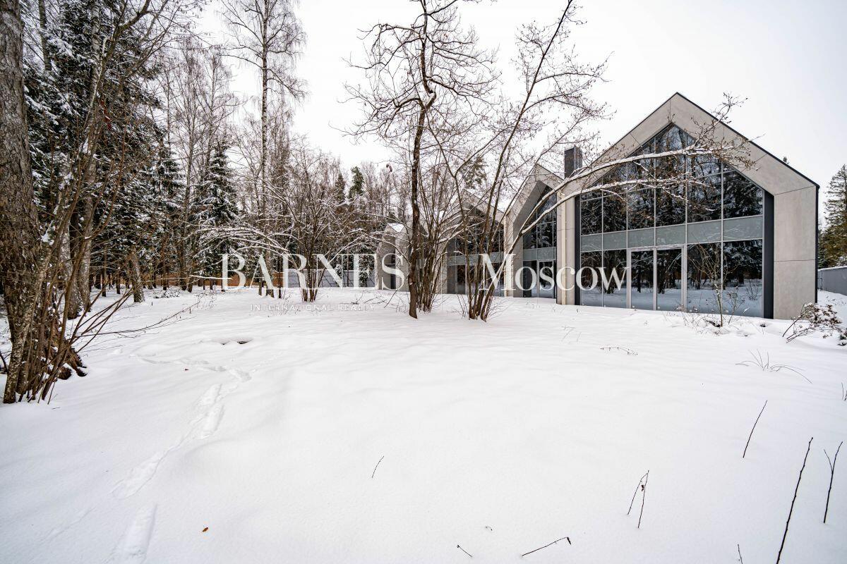 2-этажный коттедж 3 067 м² без отделки