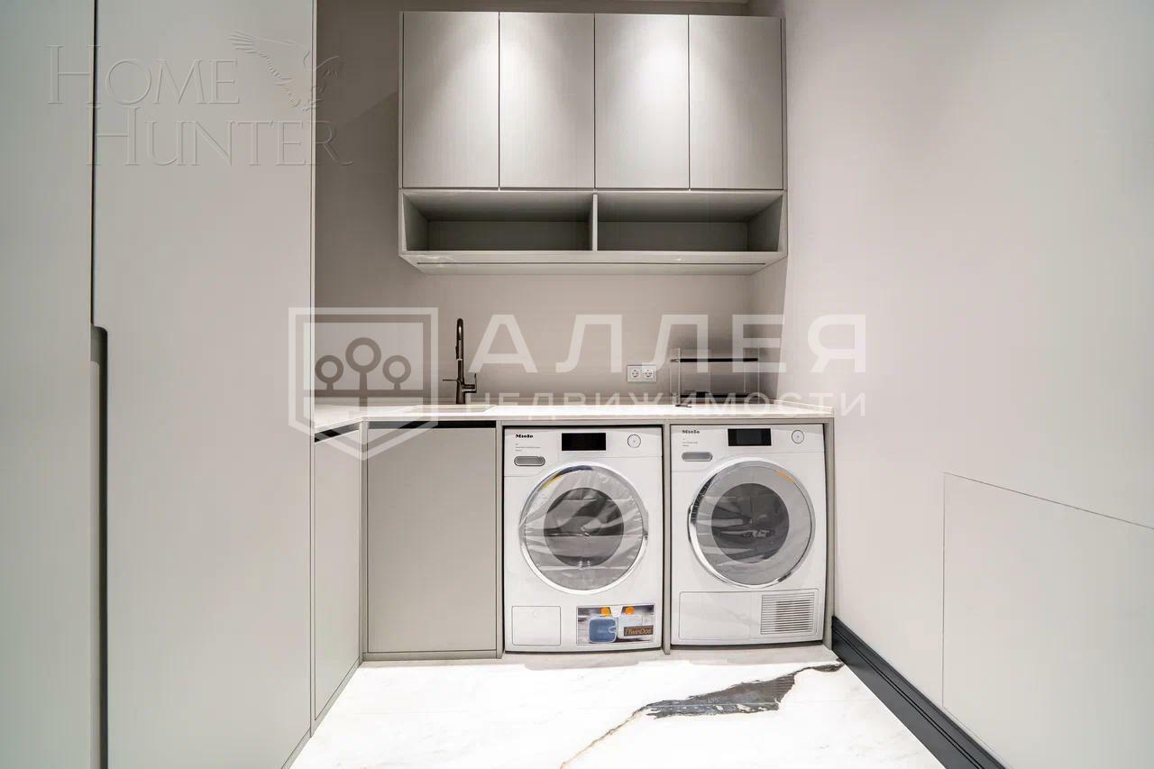 3-этажный таунхаус 310 м² с отделкой