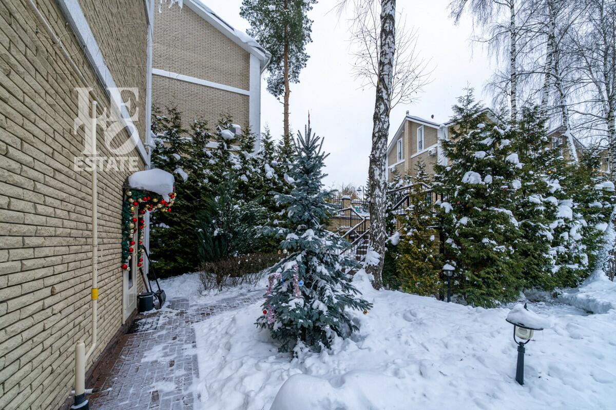 3-этажный коттедж 420 м² с отделкой