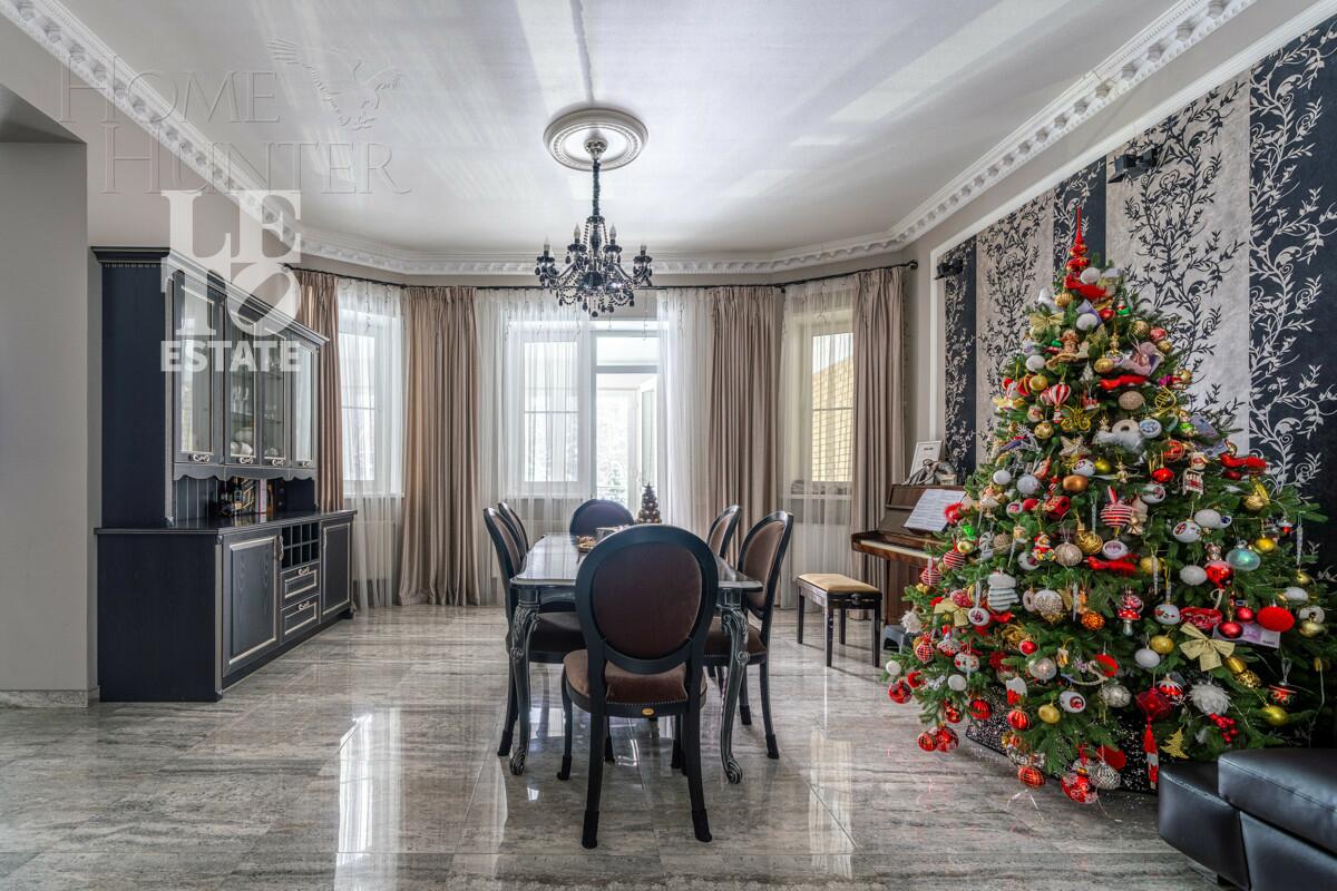 3-этажный коттедж 420 м² с отделкой