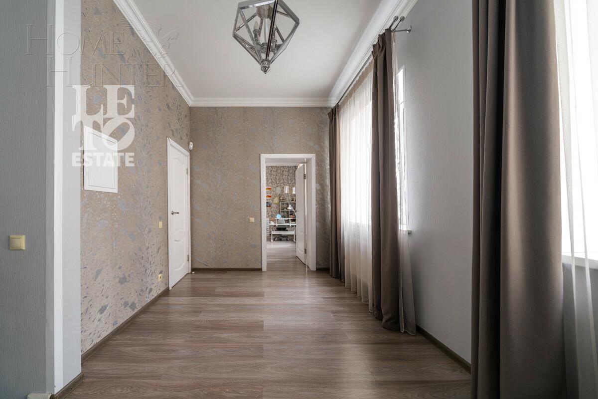 3-этажный коттедж 420 м² с отделкой