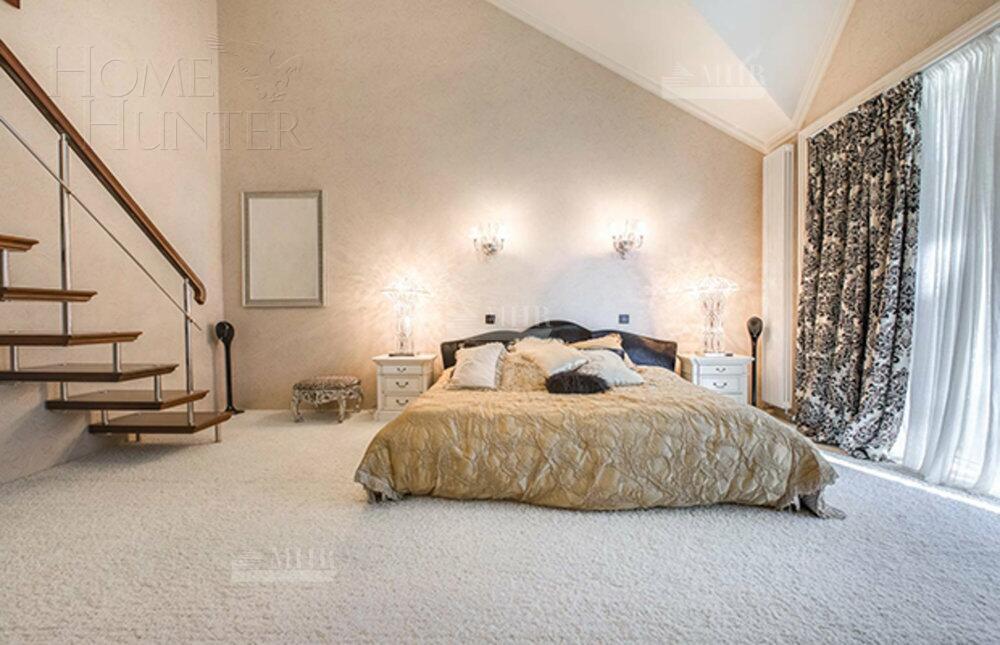 2-этажный коттедж 1 400 м² с отделкой