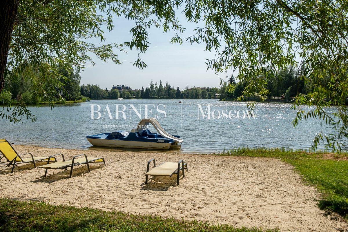 2-этажный коттедж 371 м² с отделкой