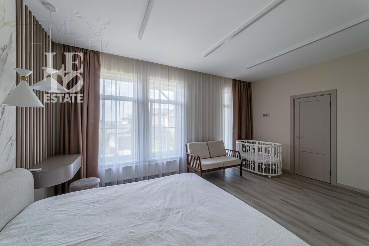 2-этажный коттедж 241 м² с отделкой