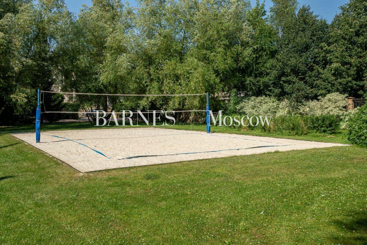 2-этажный коттедж 371 м² с отделкой