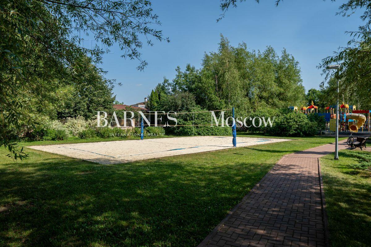 2-этажный коттедж 371 м² с отделкой