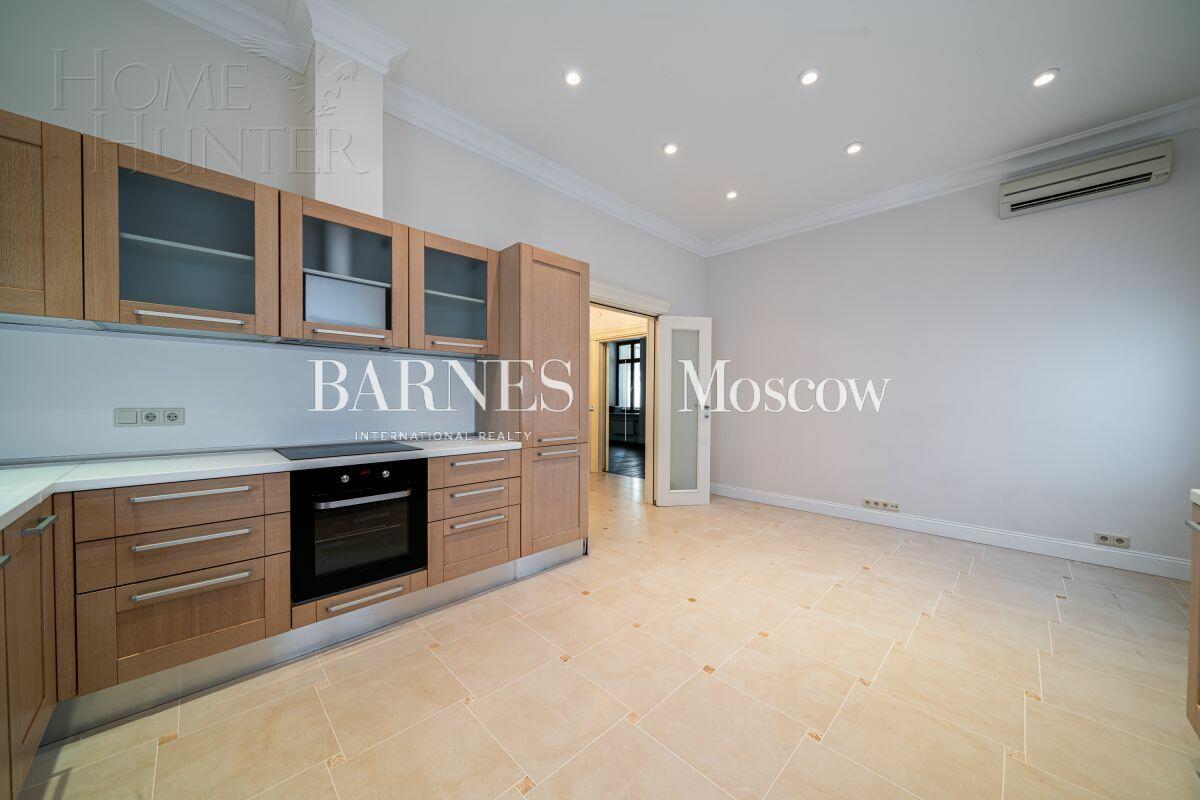 2-этажный коттедж 371 м² с отделкой