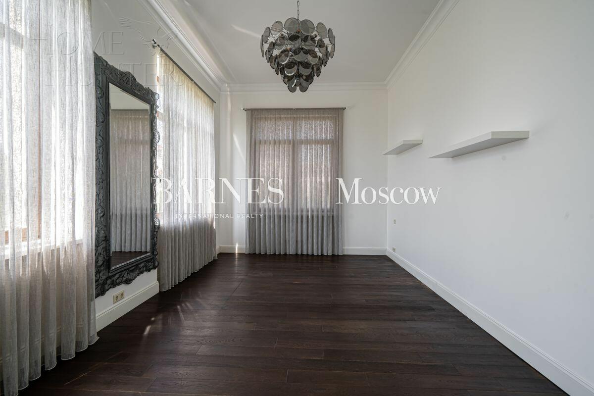 2-этажный коттедж 371 м² с отделкой