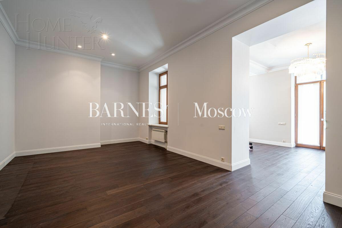 2-этажный коттедж 371 м² с отделкой