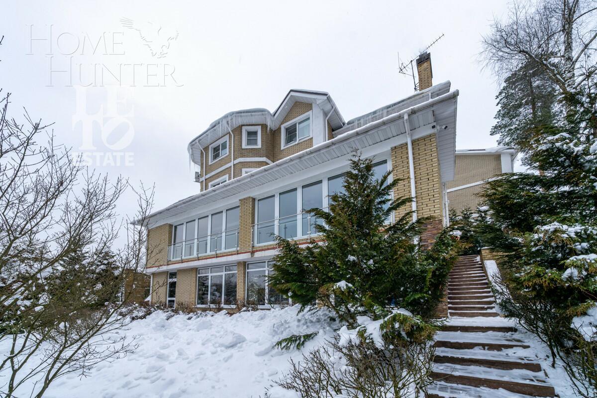 3-этажный коттедж 420 м² с отделкой