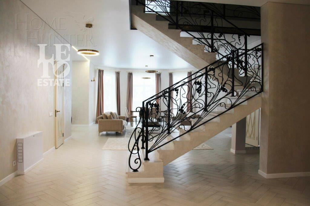 2-этажный коттедж 440 м² с отделкой