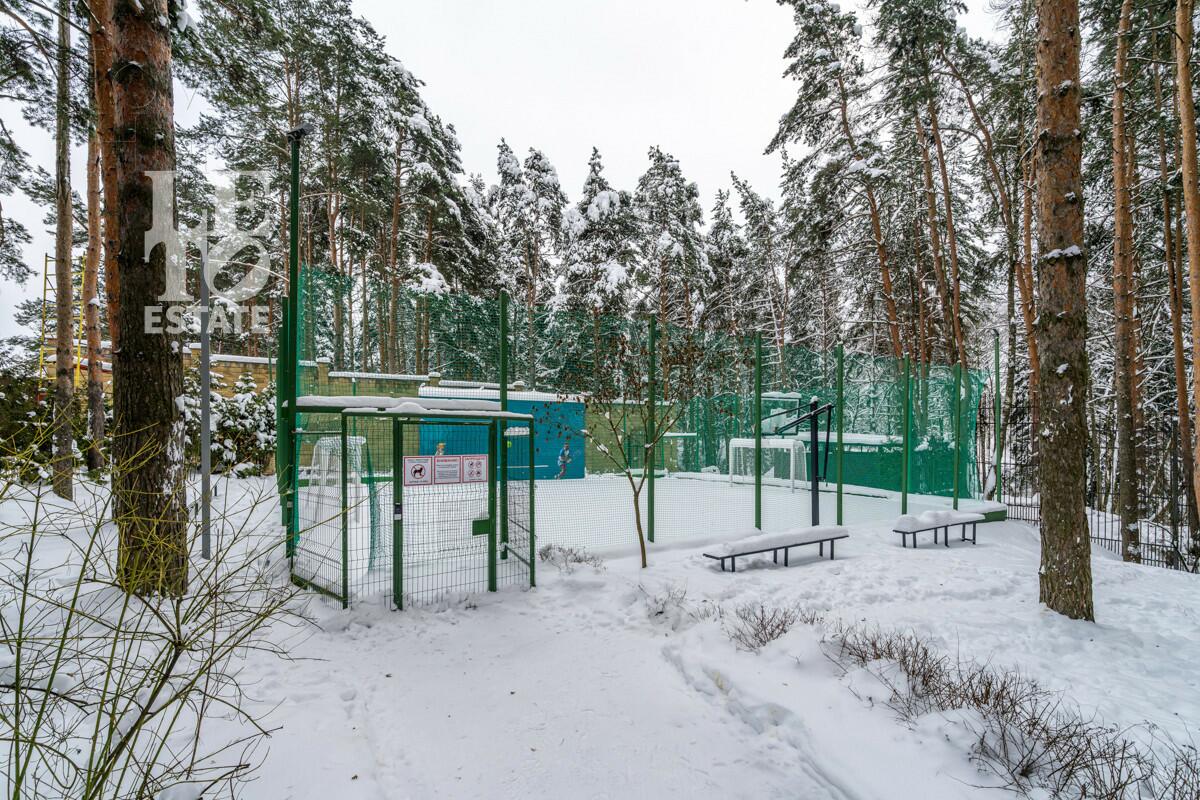 3-этажный коттедж 420 м² с отделкой