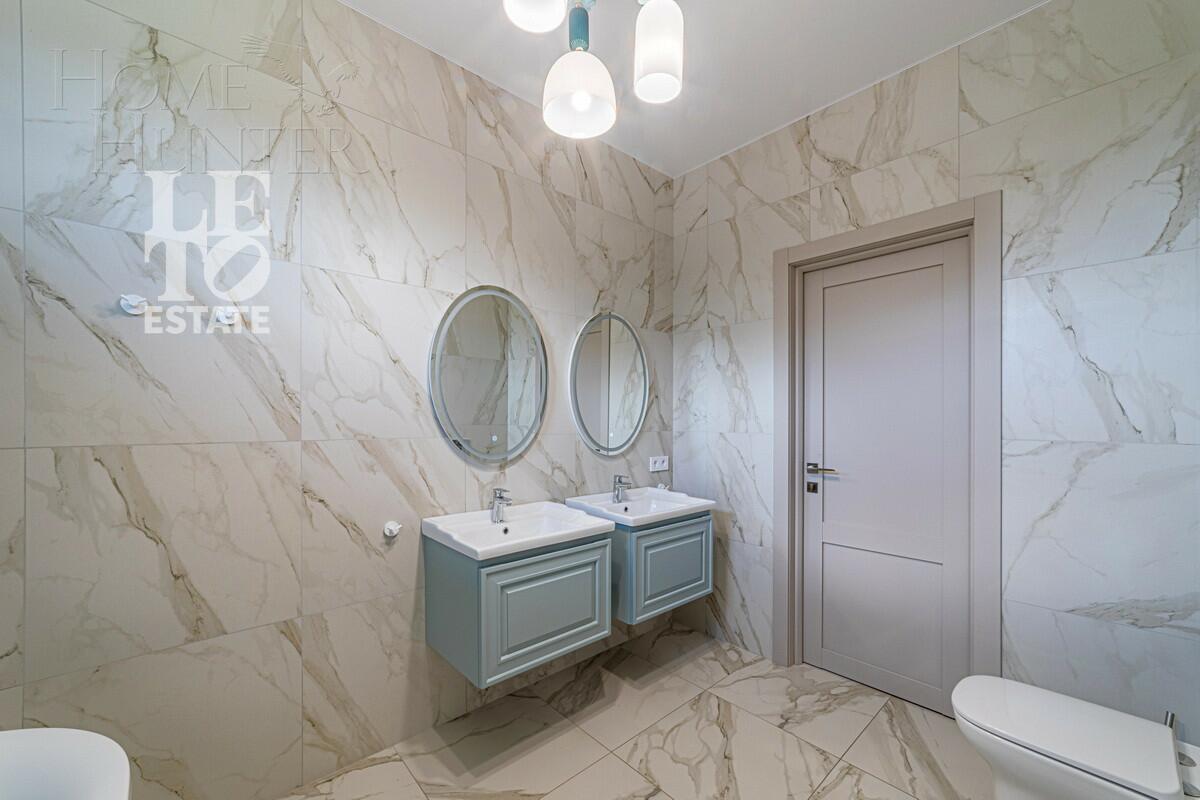 2-этажный коттедж 241 м² с отделкой