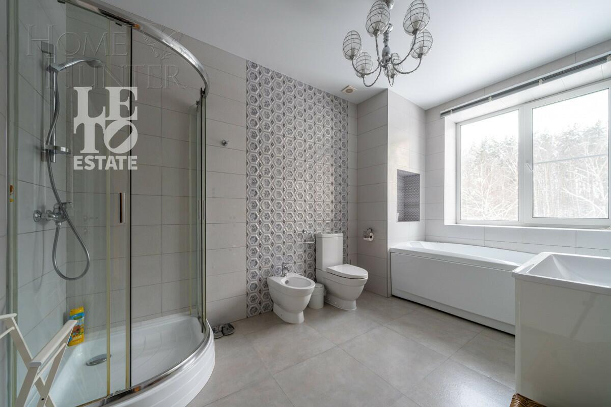 3-этажный коттедж 420 м² с отделкой