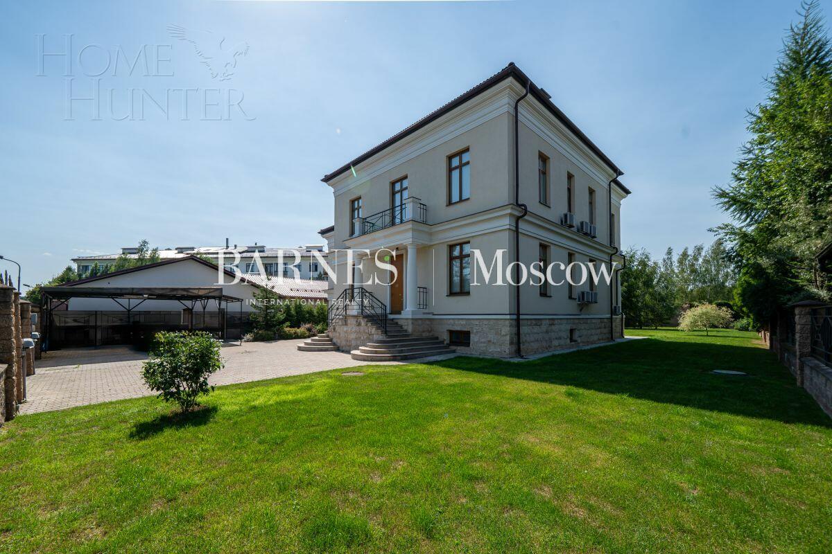 2-этажный коттедж 371 м² с отделкой