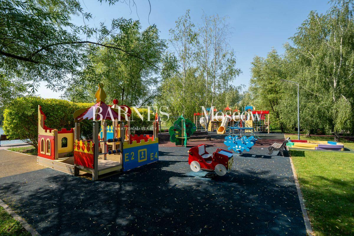 2-этажный коттедж 371 м² с отделкой