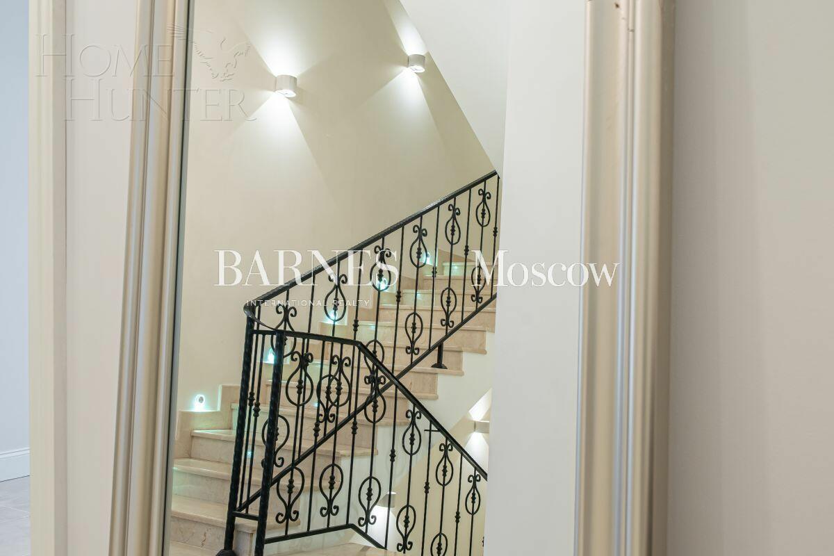 2-этажный коттедж 371 м² с отделкой