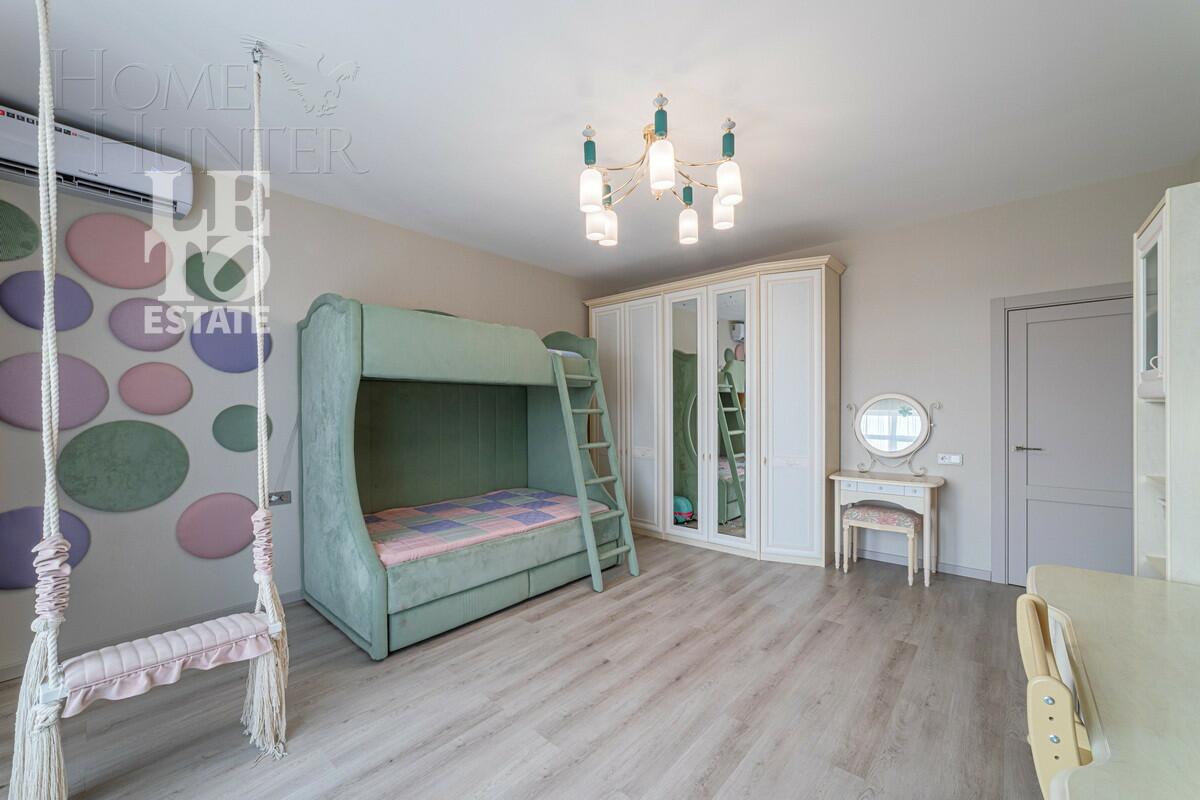 2-этажный коттедж 241 м² с отделкой