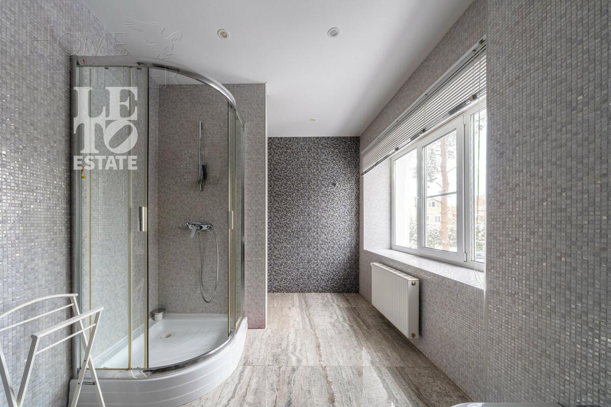 3-этажный коттедж 420 м² с отделкой