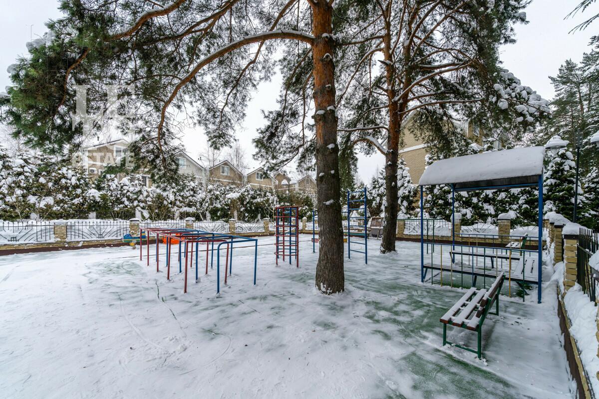 3-этажный коттедж 420 м² с отделкой