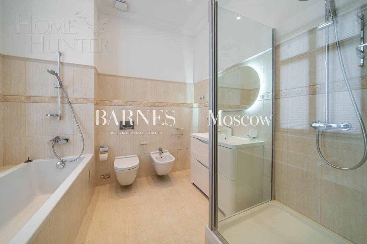 2-этажный коттедж 371 м² с отделкой