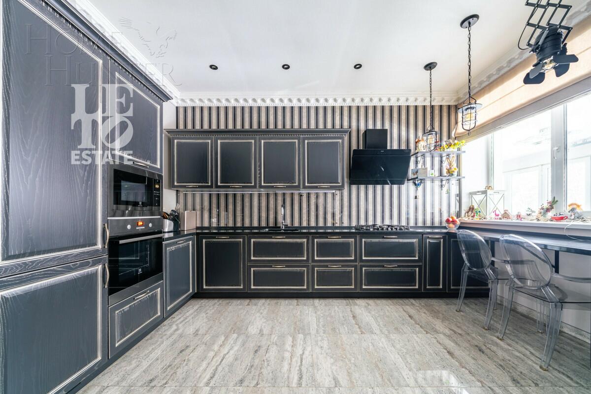 3-этажный коттедж 420 м² с отделкой