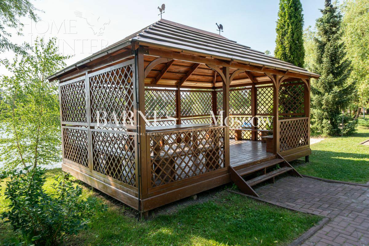 2-этажный коттедж 371 м² с отделкой