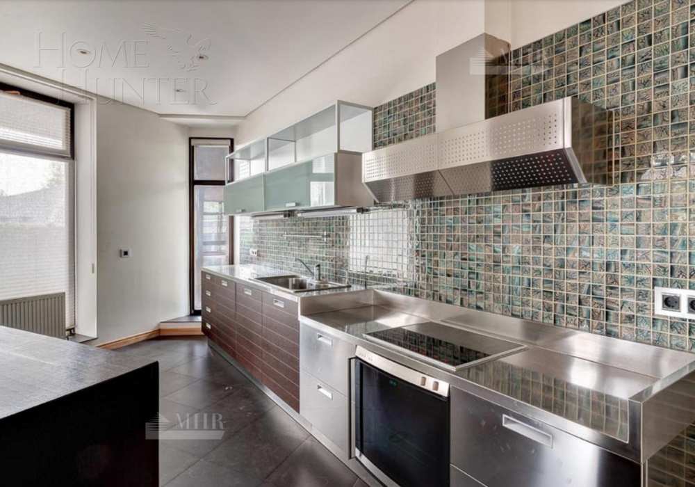 2-этажный коттедж 947 м² с отделкой